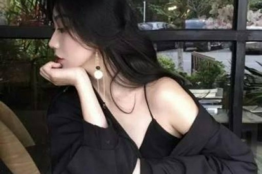 满嘴谎线岁路都走不稳却一票难求还演短剧女主